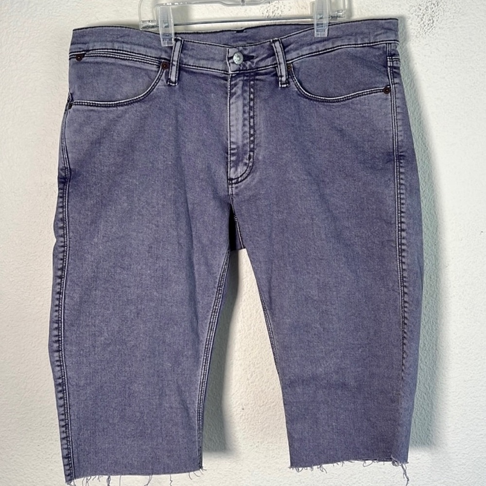NWOT Acne Studios Max Bla Konst Tinted
Grey Bermuda Shorts. Size 34